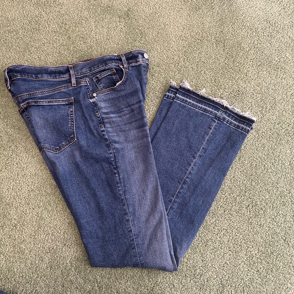 Loft, high rise slim flare size 30